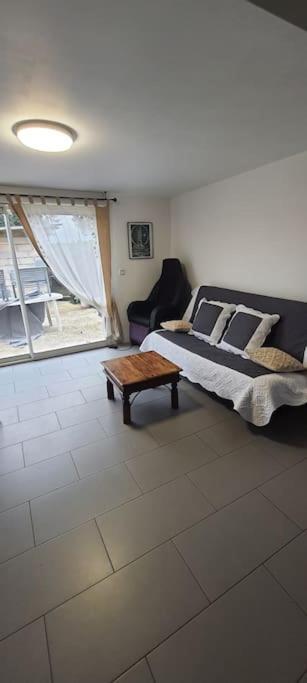 Apartmán Le 7 Servian Exteriér fotografie